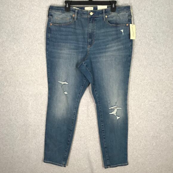 Universal Thread Jeans Womens 18 Skinny Super Stretch Knee Holes Smooths Sculpts - Picture 1 of 12